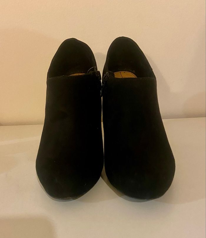 Escarpins velours noir »Pull&Bear »talons hauts - photo numéro 2
