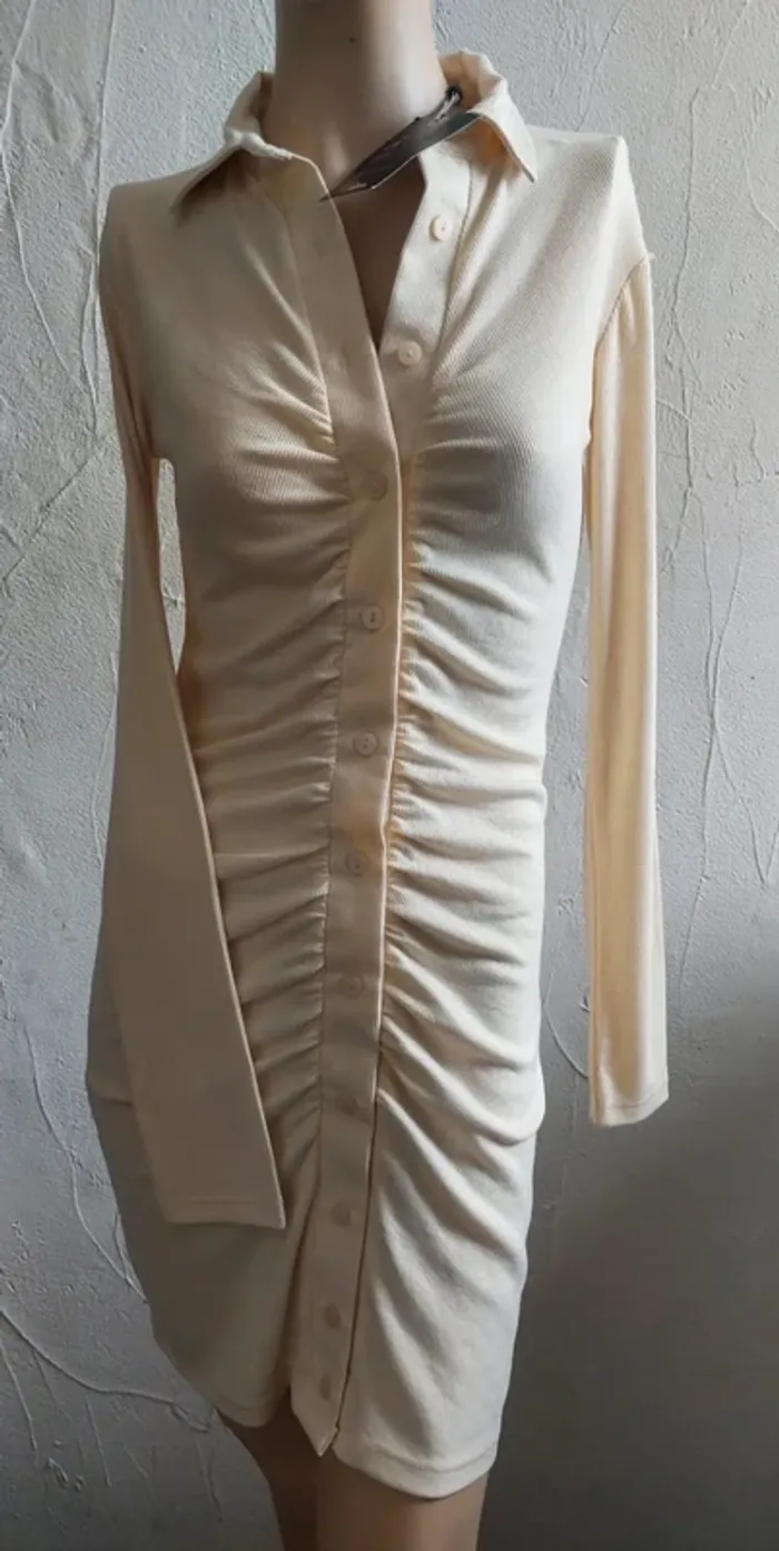 Robe maille moulante beige à manches longues Taille M