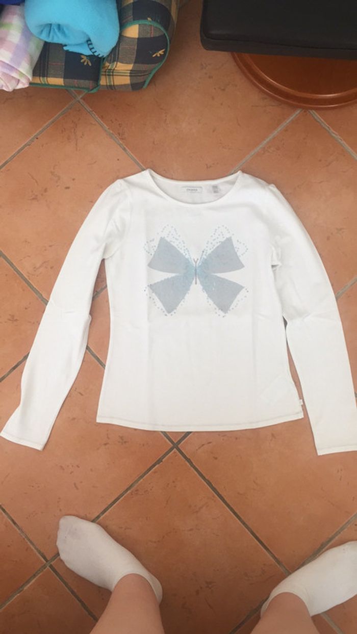 T shirt manches longues blanc avec motif pour fille