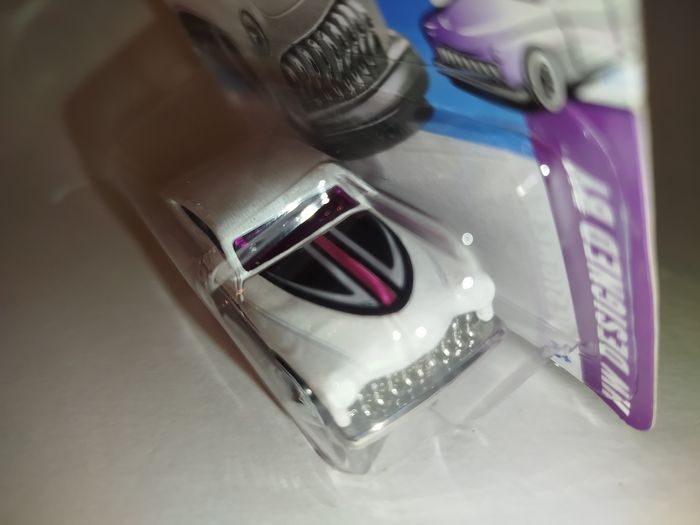 Hot Wheels Purple Passion Série Netflix Let's Race 2025 - photo numéro 4