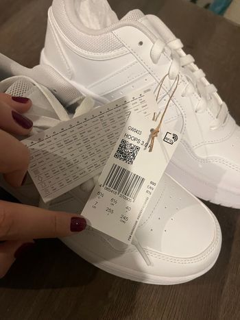 Baskets Adidas pour femmes taille 40 