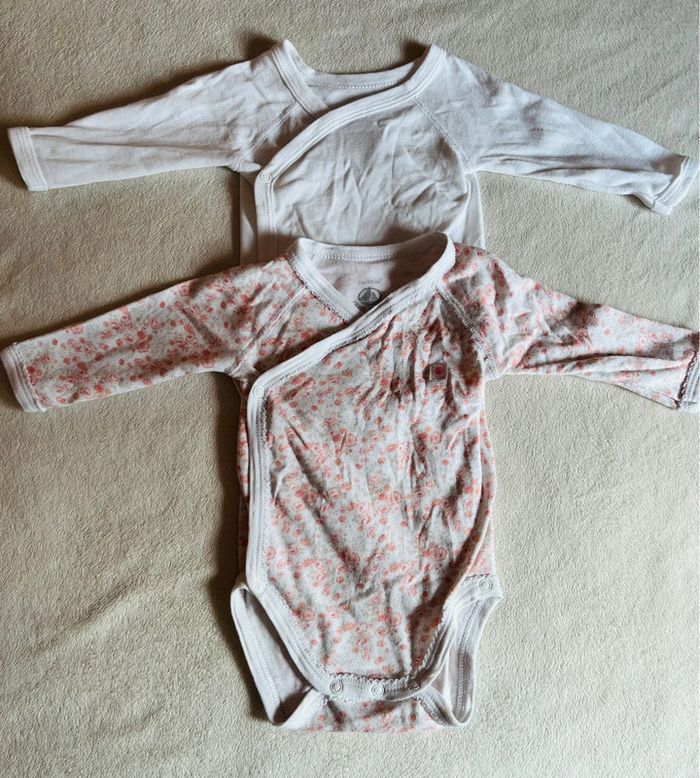 Lot bodies 3 mois - photo numéro 2