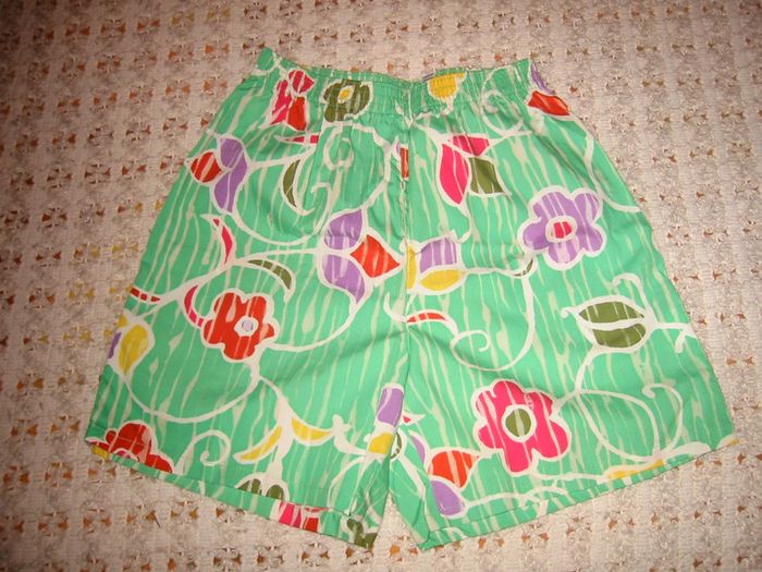 Short imprimé Décathlon taille 12 ans