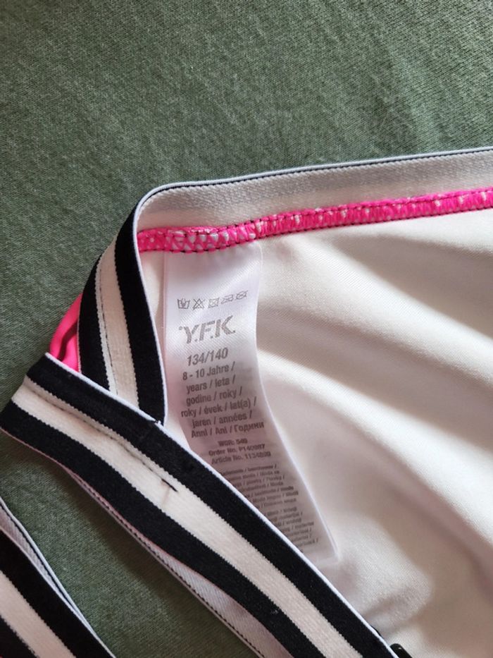 Maillot de bain 2 pièces 8/10 ans - photo numéro 3