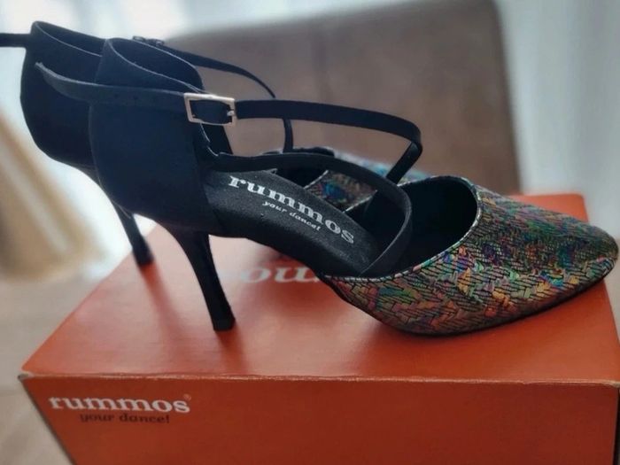 Chaussures de danse Rummos T36 neuves