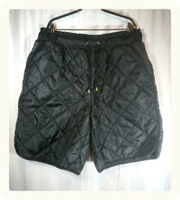 Short large fashion effet matelassé homme Keep going kid