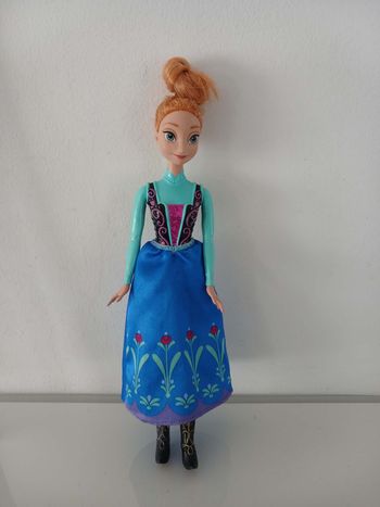 Poupée Anna (La Reine des Neiges) - Disney Store / Mattel