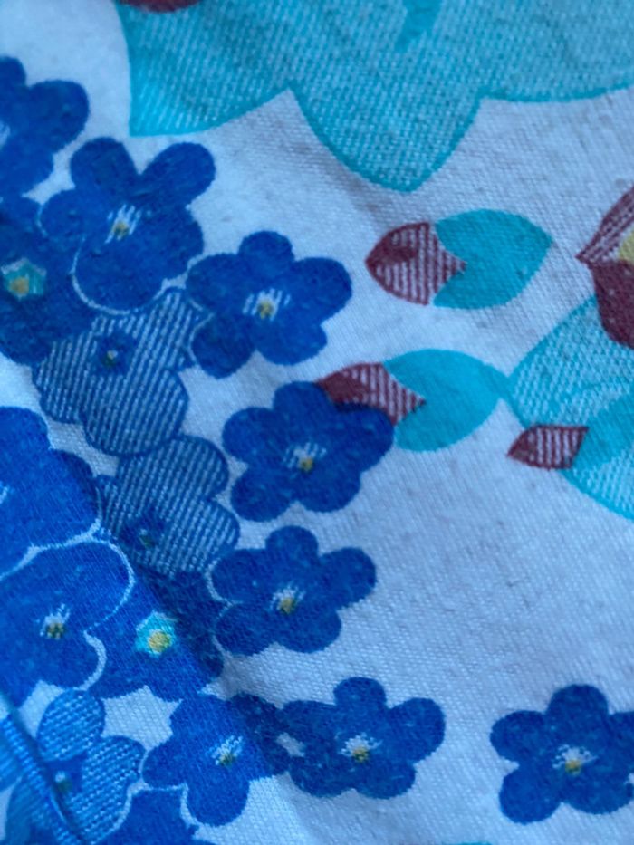 Robe fleurie Taille 5 ans - photo numéro 3