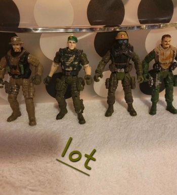 Lot 10€ figurines chap mei