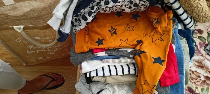 Lot de vêtements - photo numéro 3