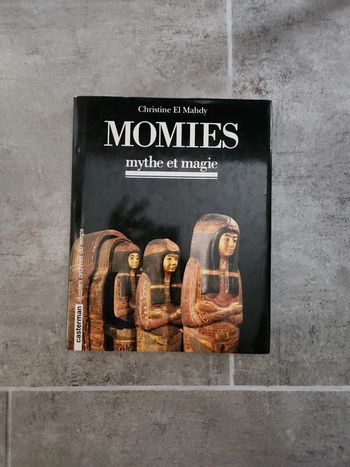 Livre : Momie, mythe et magie