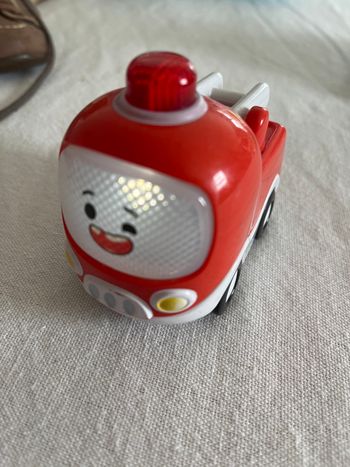 Voiture de la collection VTech