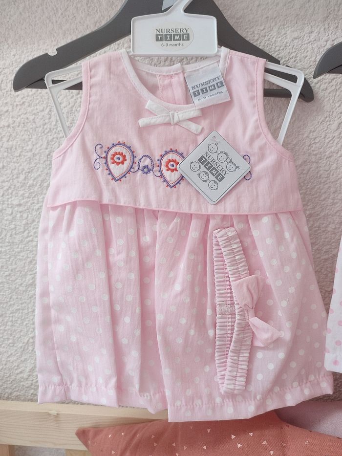 Lot de 2 robes - Rose pâle et blanc - 6/9 mois - Neuf - Nursery time - photo numéro 3
