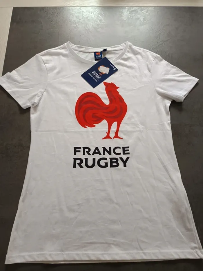 Vends tee-shirt France rugby officiel taille S neuf.