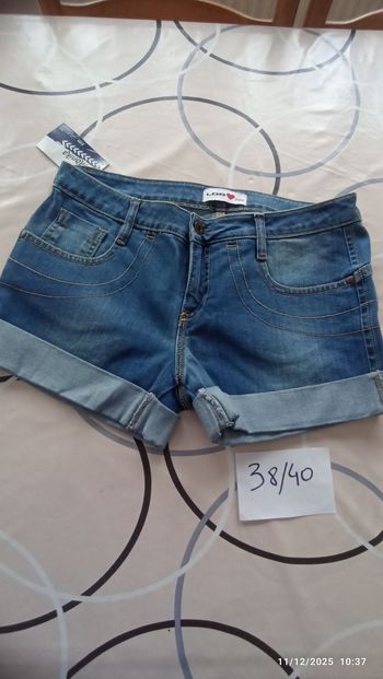 Short jean femme neuf avec étiquette 38