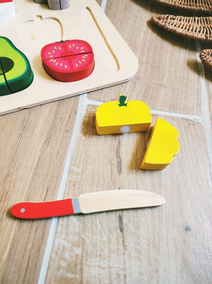 🍓Dinette puzzle 2 en 1 fruits à scratch sur plateau en bois - photo numéro 3