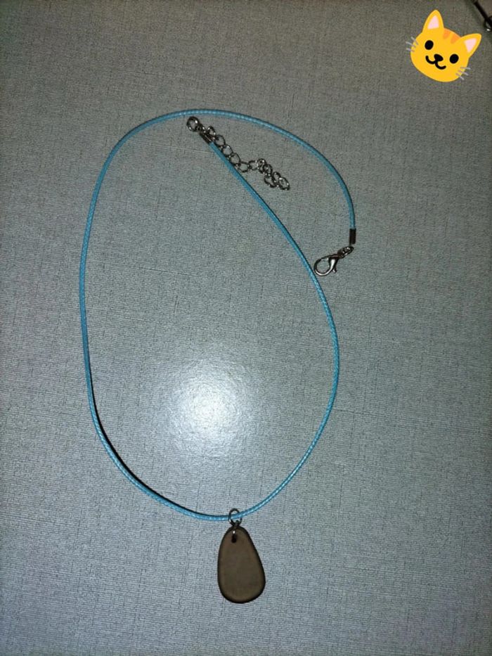 Collier bleu pierre marron