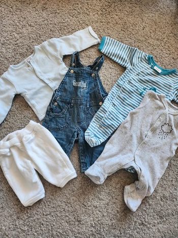 Lot de vêtements garçon 👦 naissance/ 1 mois