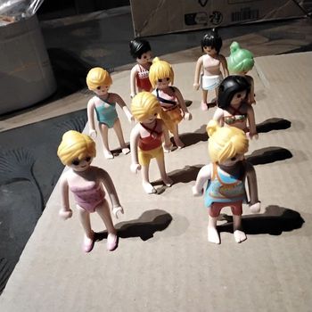 Lot de 9 personnages Playmobil