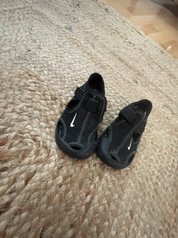 Sandale fermé Nike