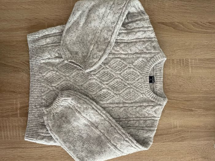 Pull gris