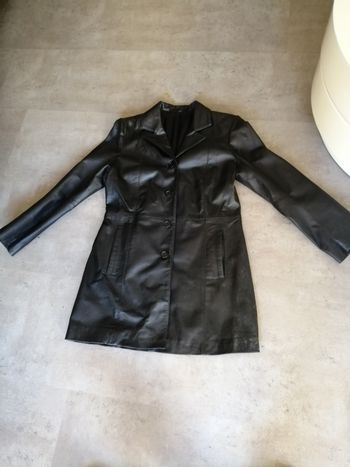 Veste longue en cuir noire