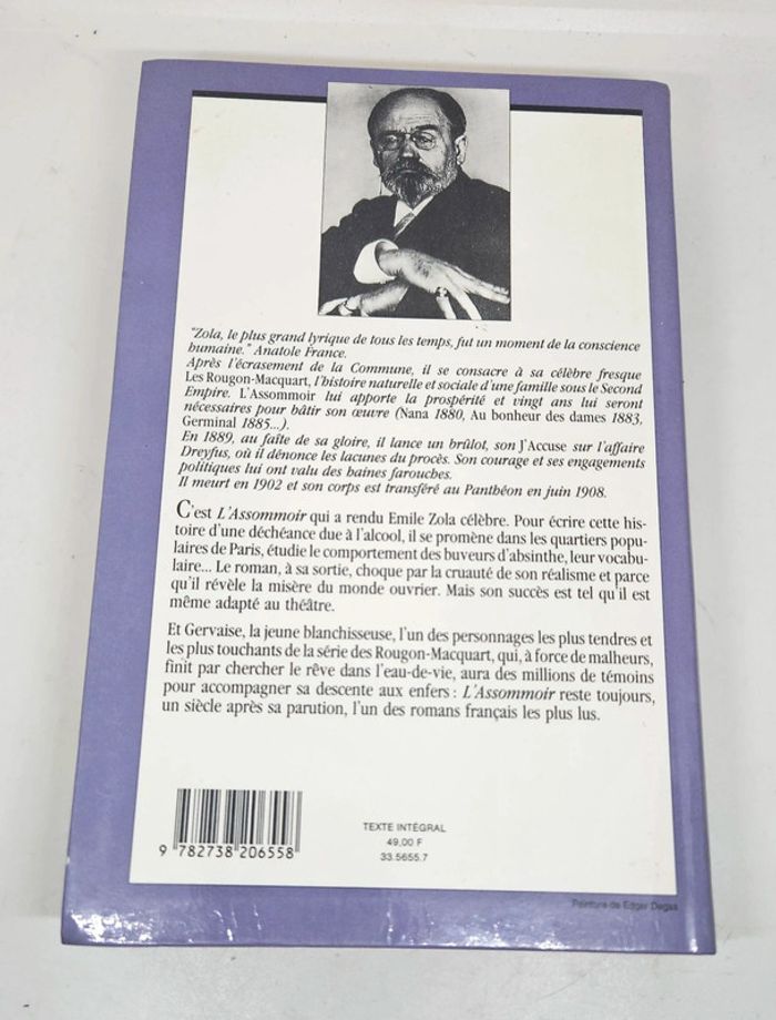 "L'assommoir", de Émile Zola.
418 pages.
Succès du livre.
ISBN : 2.73.820655.7 - photo numéro 2