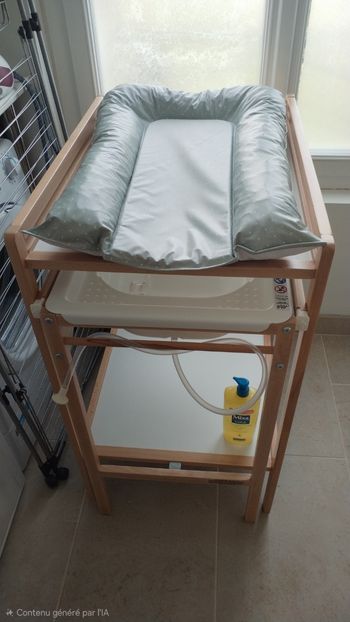 Table à langer avec baignoire