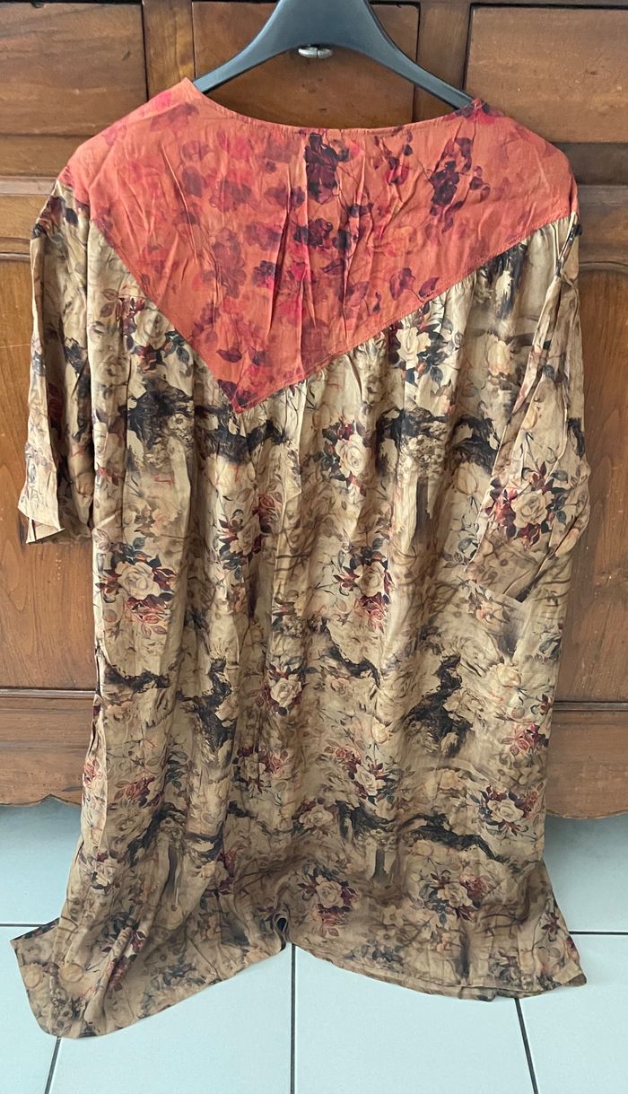 Robe imprime , manches courtes , en soie - photo numéro 6