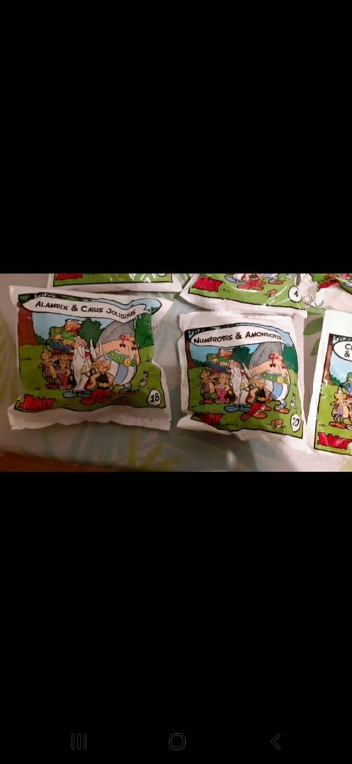 #lot 8 figurines Astérix McDonald 2019 - photo numéro 4