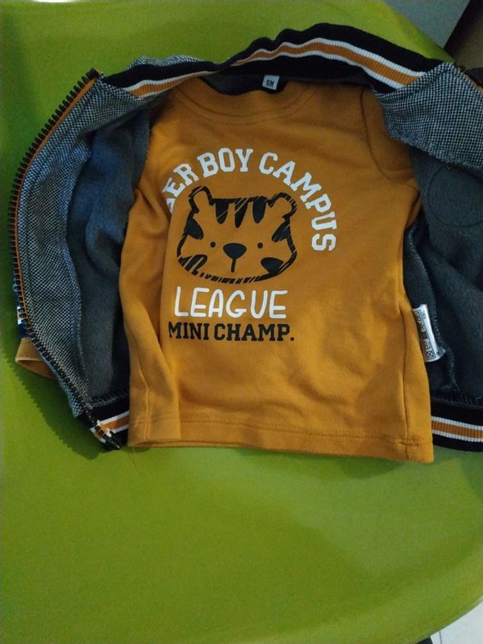 Ensemble 2 pièces t shirt veste bébé 6 mois - photo numéro 4