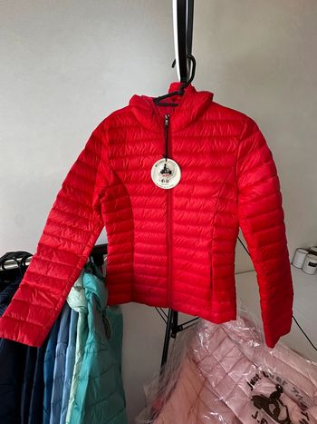 Veste rouge Jott enfants– Taille 16 ans – neuve