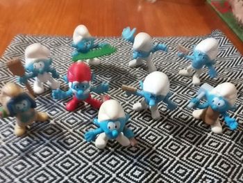 Lot de 9 figurines schtroumph 