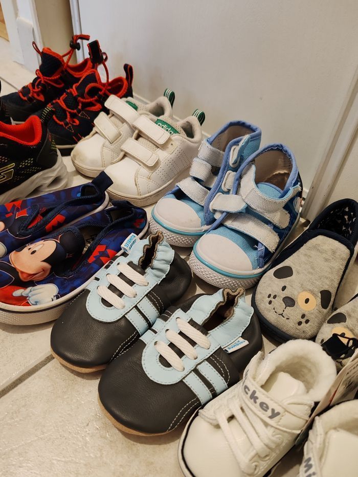 Lot de 16 paires de chaussures pour enfant - photo numéro 3