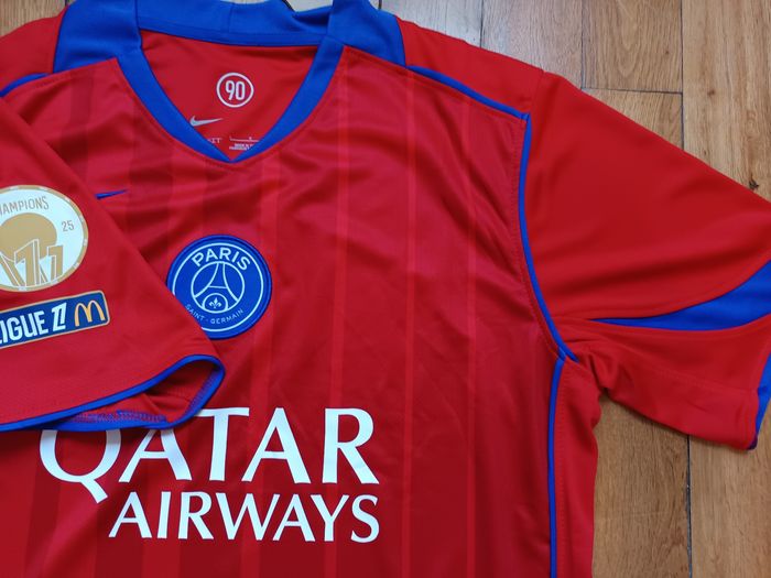 Maillot PSG rouge taille S adulte modèle 2026 extérieur - photo numéro 2