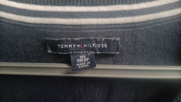 Pull Tommy Hilfiger taille XS - photo numéro 3