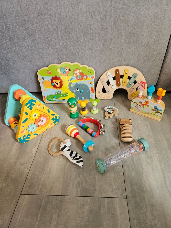 Lot de jouets d'éveils bébé en bois Janod moulin roty djeco...