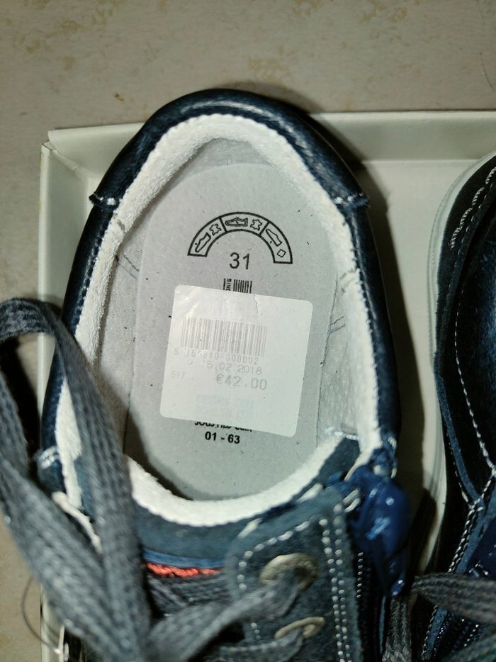 Chaussures garçon neuves bleues The force pointure 31 cuir - photo numéro 2