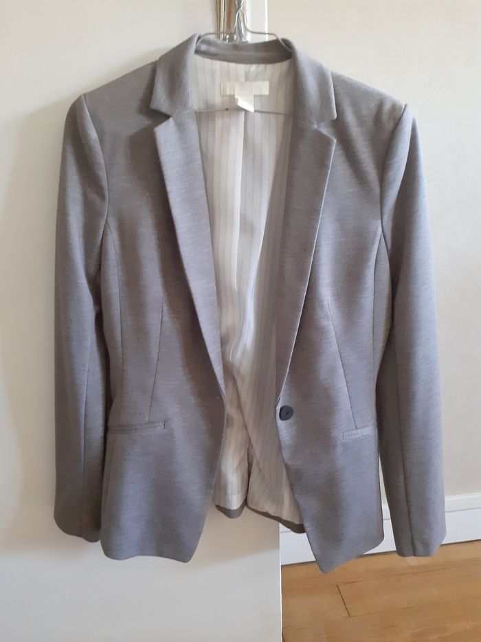 Veste.