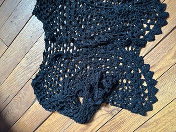 Cardigan en crochet noir 