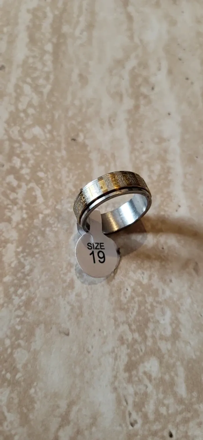 Bague acier argentée et dorée motifs gravés – Taille 19 - Neuf - photo numéro 3