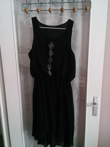 Robe noire motif argent