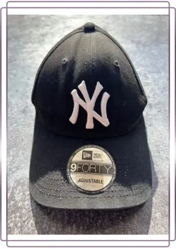 Casquette noire homme/femme New Era Black cap men/women Schwarze Damen/Herren Berretto uomo/donna