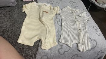 Lots 2 barboteuses bébé mixte 1 mois