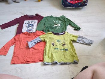 Lot T-shirts 18 mois.