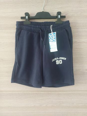 Short 8 ans