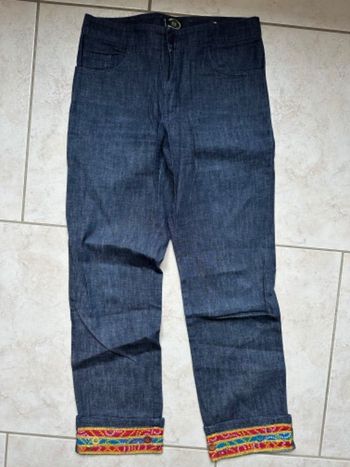Pantalon brodé