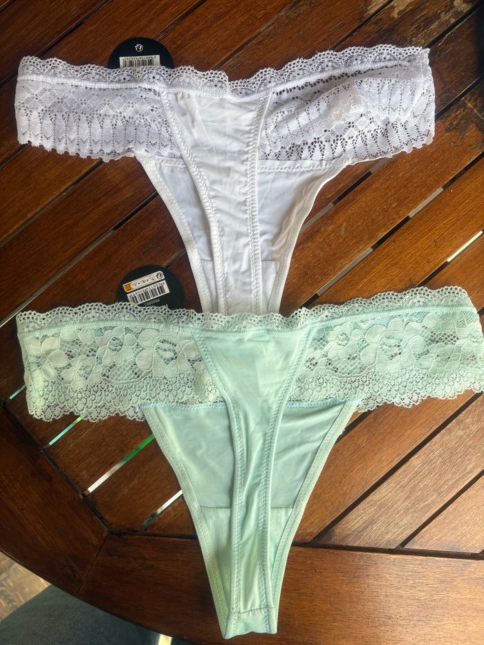 Lot de 2 strings Préambule taille 40 neufs - photo numéro 2