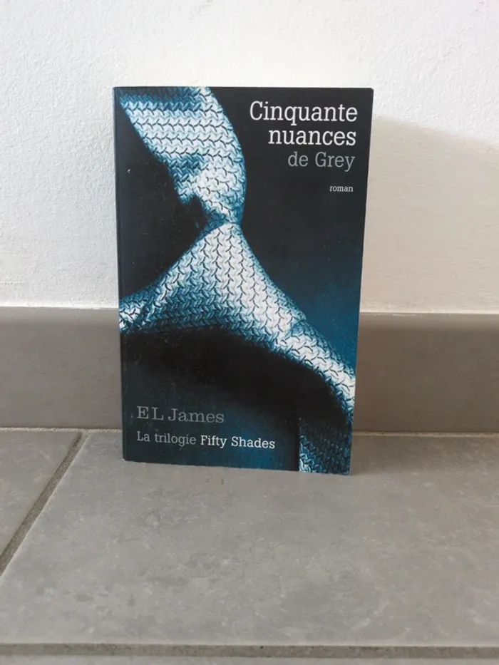 Livre Cinquante nuances de Grey