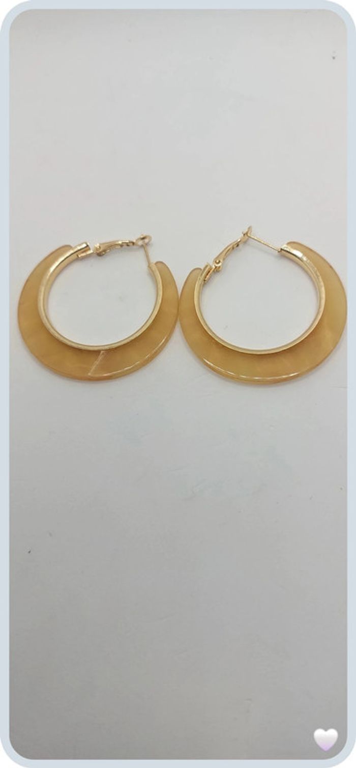 magnifique créoles en acier et style résine - photo numéro 2